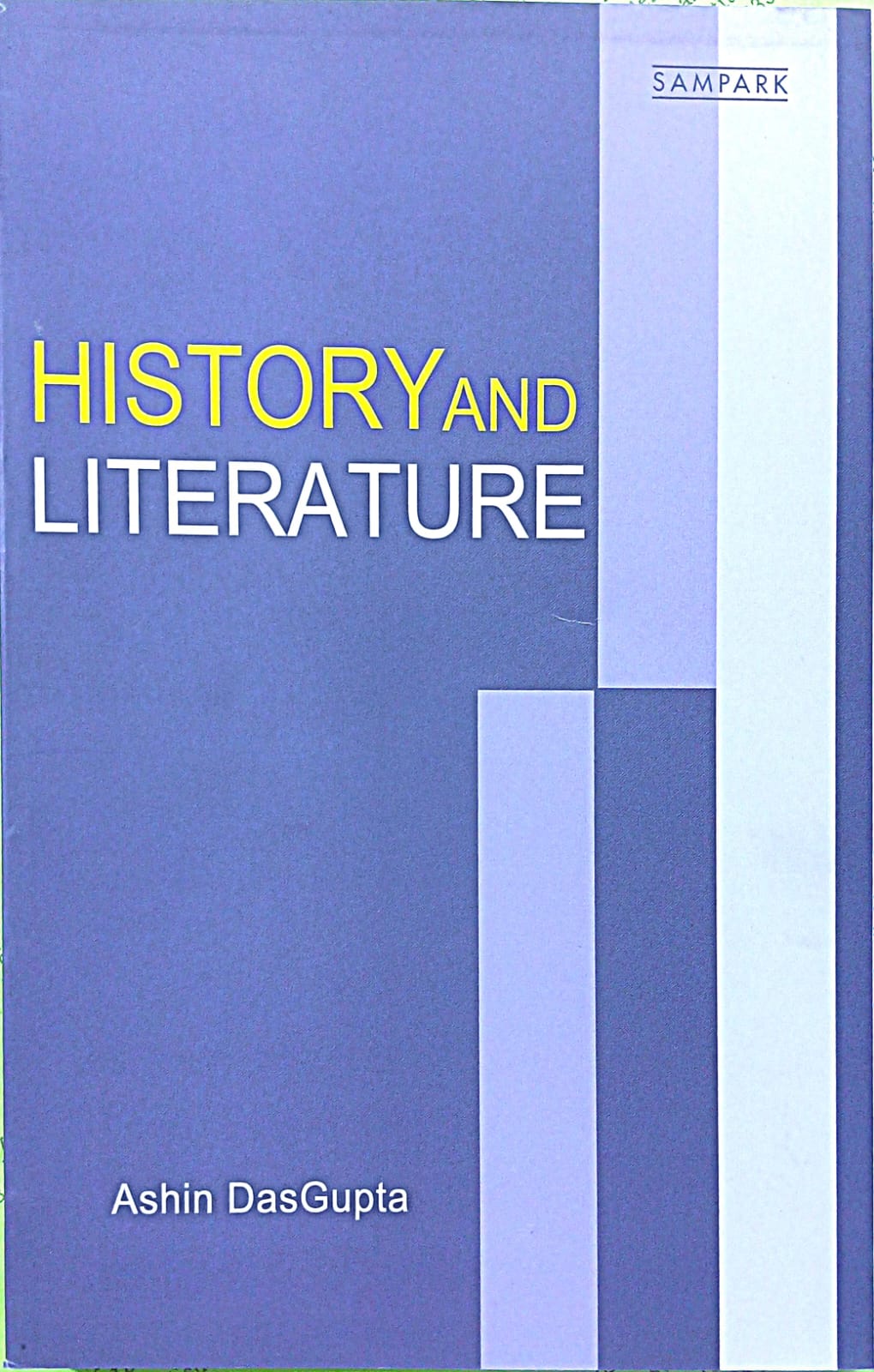 History And Literature [Ashin DasGupta]