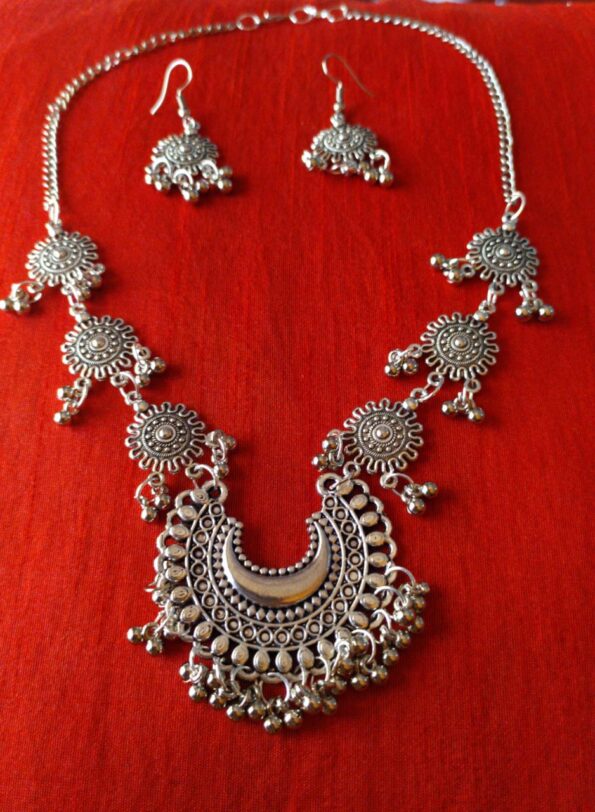 Elegant Oxidised Necklace